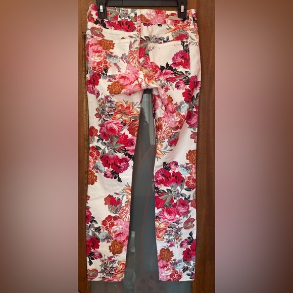 Anthropologie Pilcro Mid Rise Skinny Ankle Floral Rose Print White Jeans Size 25 - Picture 4 of 9
